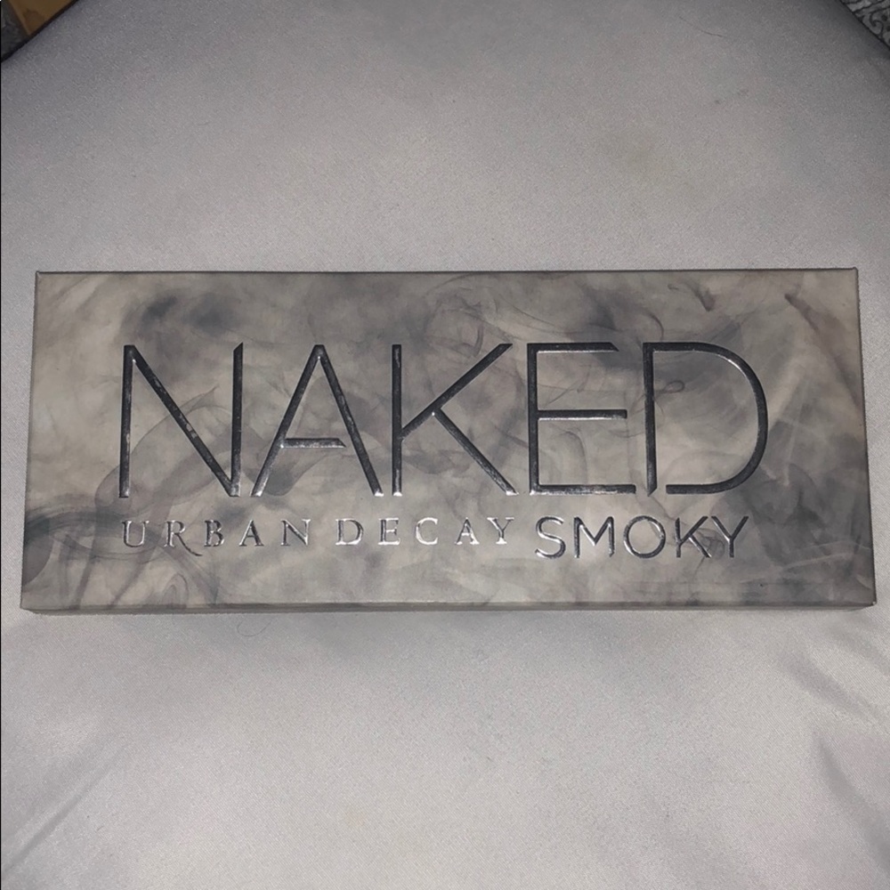 Urban decay Smokey palette